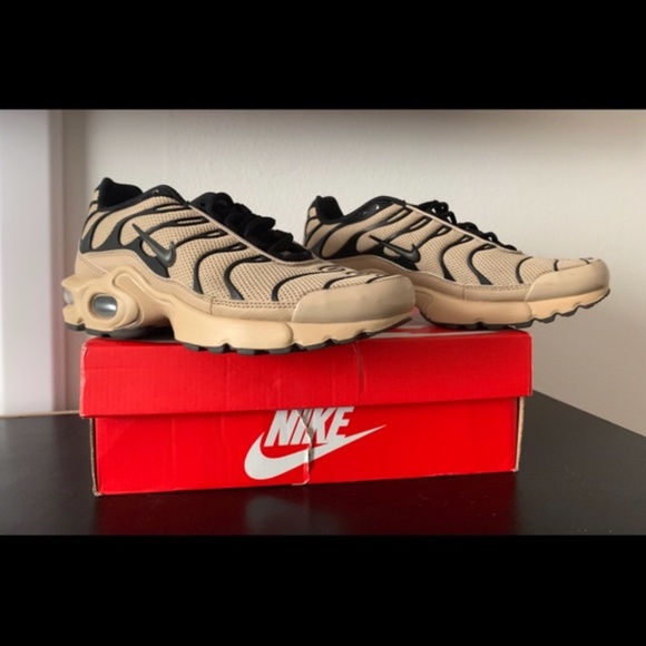 air max plus desert